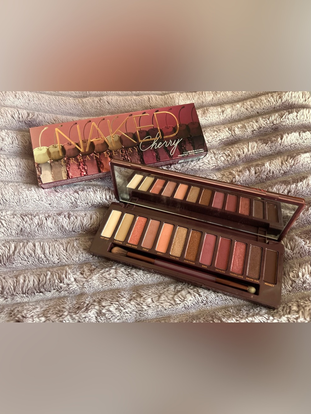 NIB Urban Decay Naked Cherry Palette - Picture 10 of 16